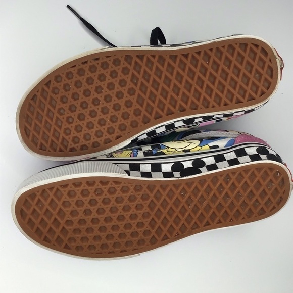 Vans x Disney Retro 80’s Mickey Mouse Old Skool Sneakers. - Picture 12 of 12